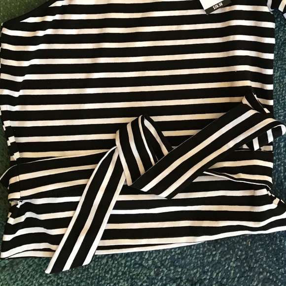 Sofia Vergara One Shoulder Striped Top with tie waist NWT M - Picture 5 of 6